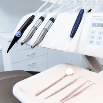 tooth extraction consultation