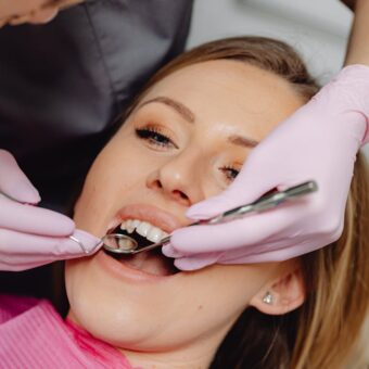 Dentist for Teeth Cleaning